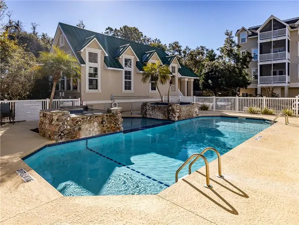$415,900 | 109 Shady Brook Circle, Unit 301, St. Simons Island, GA 31522