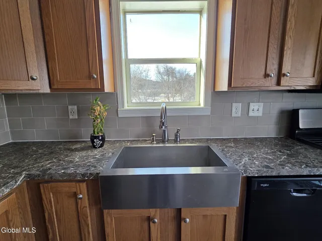 $274,900 | 175 Main Street, Schoharie, NY 12157