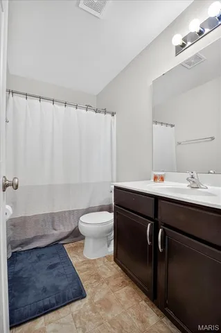 $405,000 | 2652 Winding Valley Drive, Fenton, MO 63026