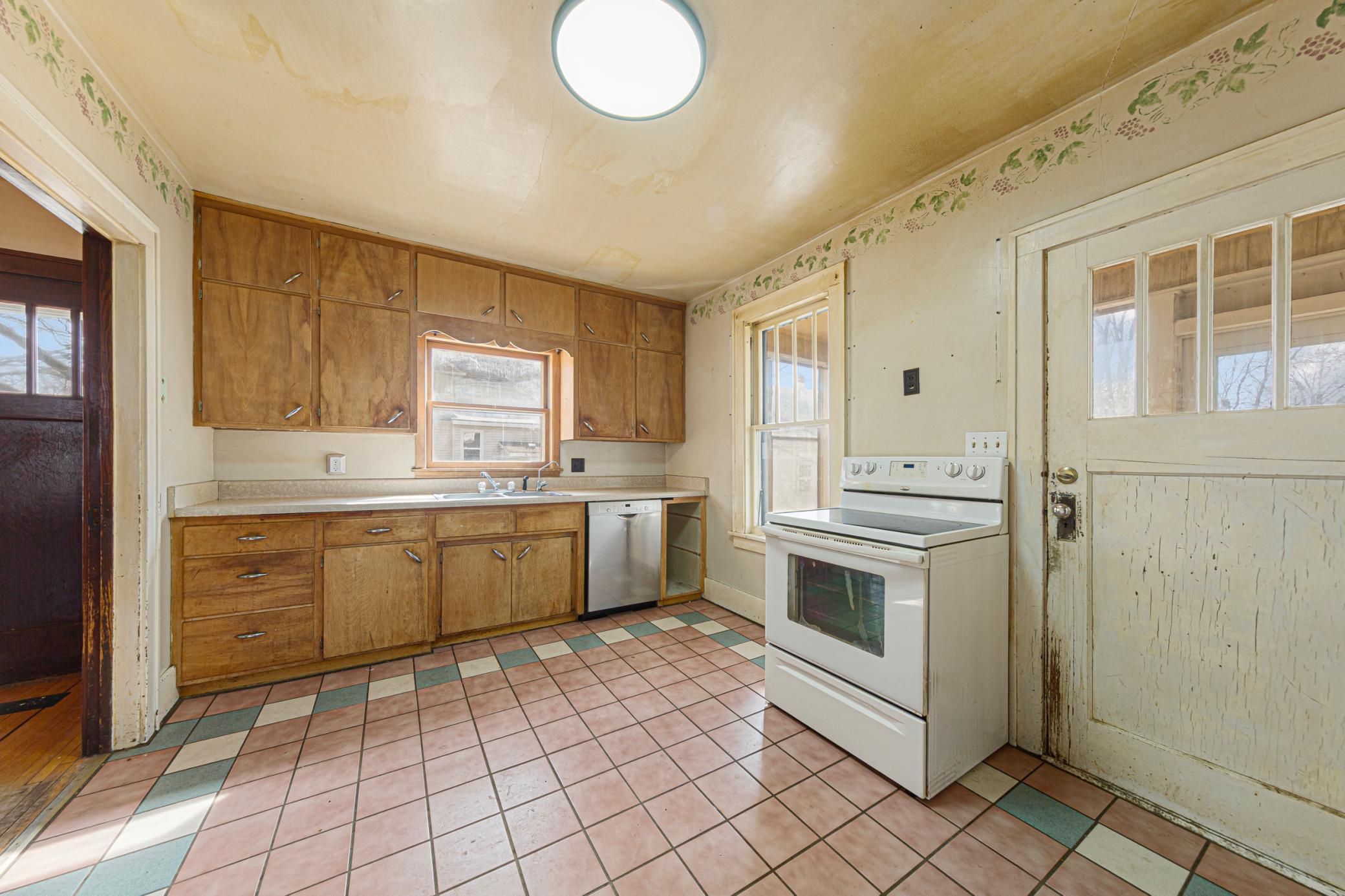 711 3rd Street Northwest Faribault, MN 55021 - Photo 18 of 35