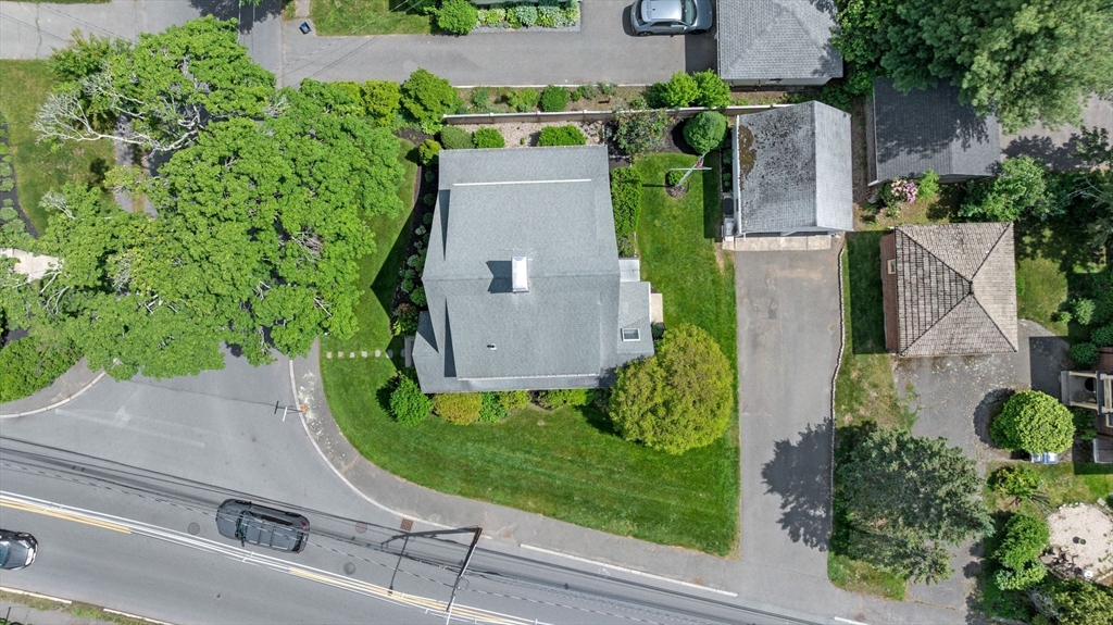 10 Charlotte Road Marblehead, MA 01945 - Photo 5 of 30