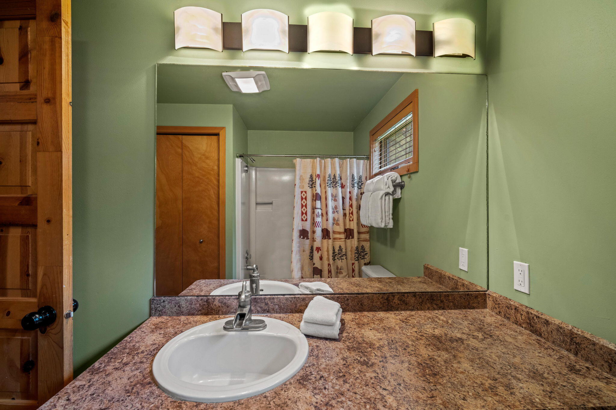 57492 Circle 4 Cabin Road, Unit 19 Sunriver, OR 97707 - Photo 20 of 24 26-web-or-mls-Circle 4 Condo 19-26