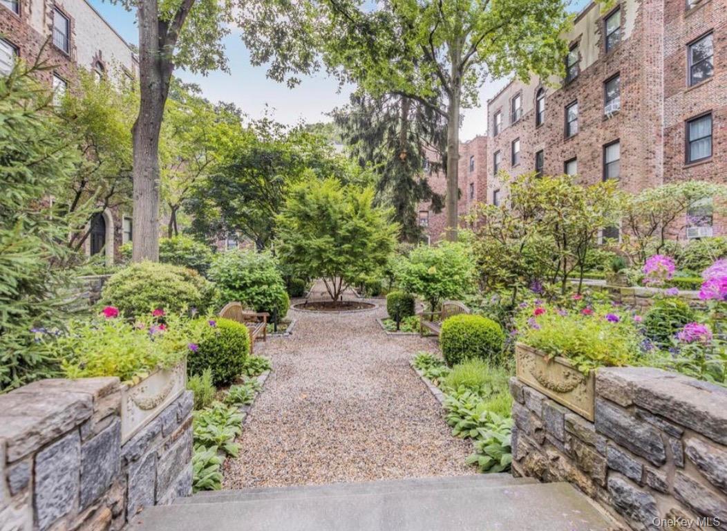 64 Sagamore Road, Unit A6 Bronxville, NY 10708 - Photo 4 of 17