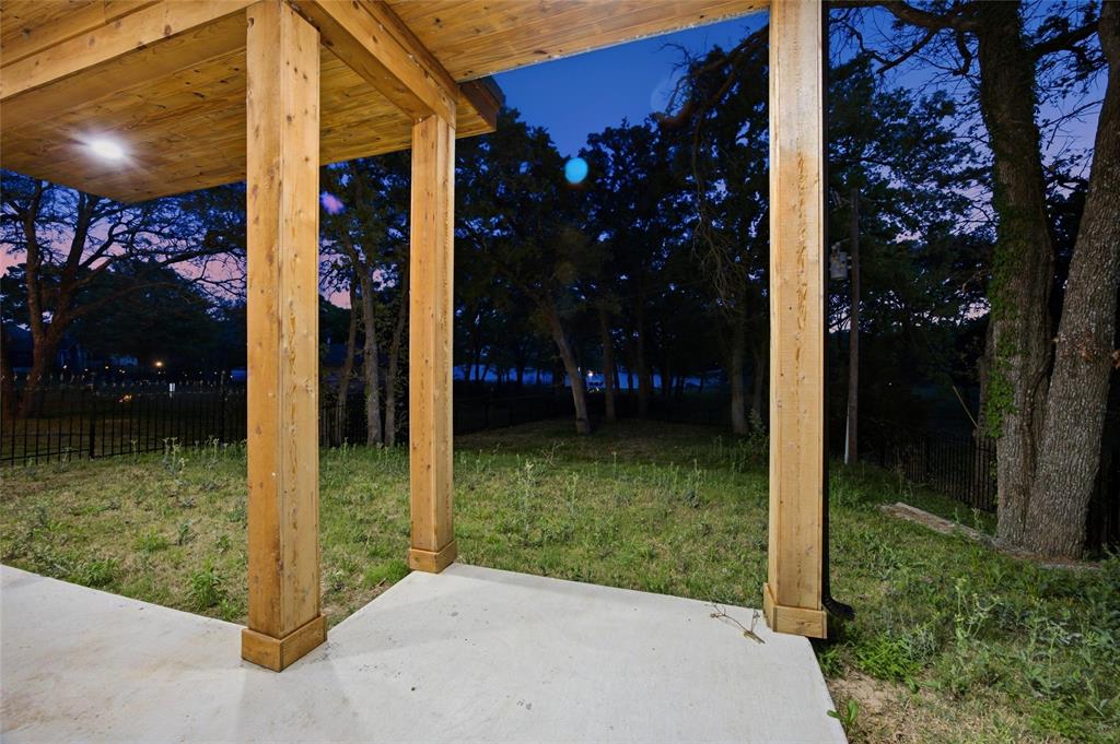 2811 Rodeo Drive Quinlan, TX 75474 - Photo 34 of 38 a view of a backyard