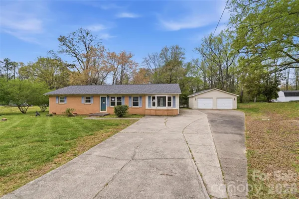 $254,900 | 7323 Dallas Cherryville Highway, Cherryville, NC 28021