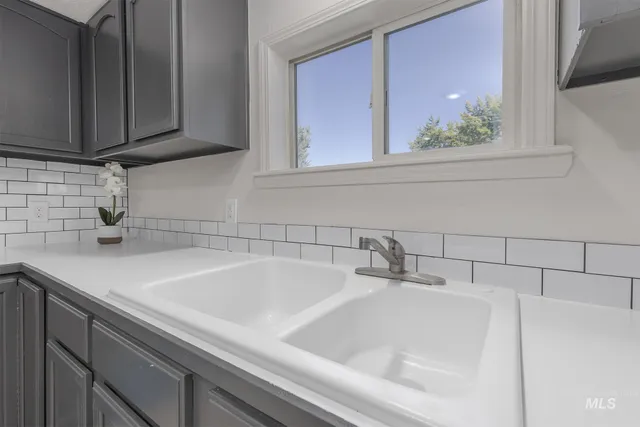 $324,000 | 824 East Main Street, Weiser, ID 83672