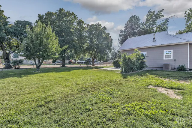 $324,000 | 824 East Main Street, Weiser, ID 83672