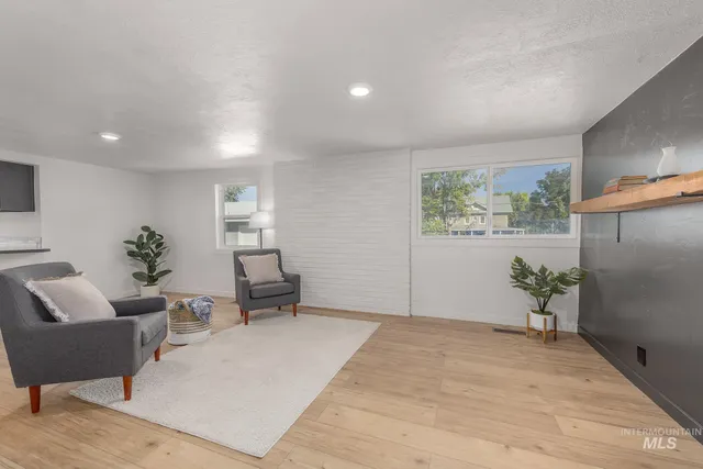 $324,000 | 824 East Main Street, Weiser, ID 83672