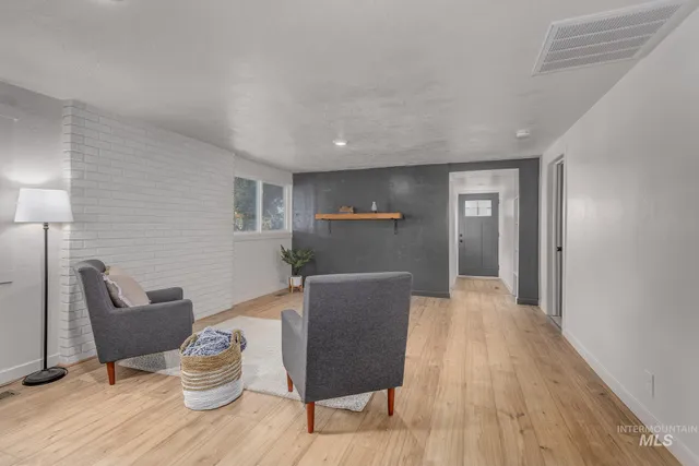 $324,000 | 824 East Main Street, Weiser, ID 83672