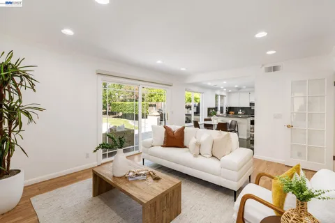 $1,399,998 | 11752 Betlen Drive, Dublin, CA 94568