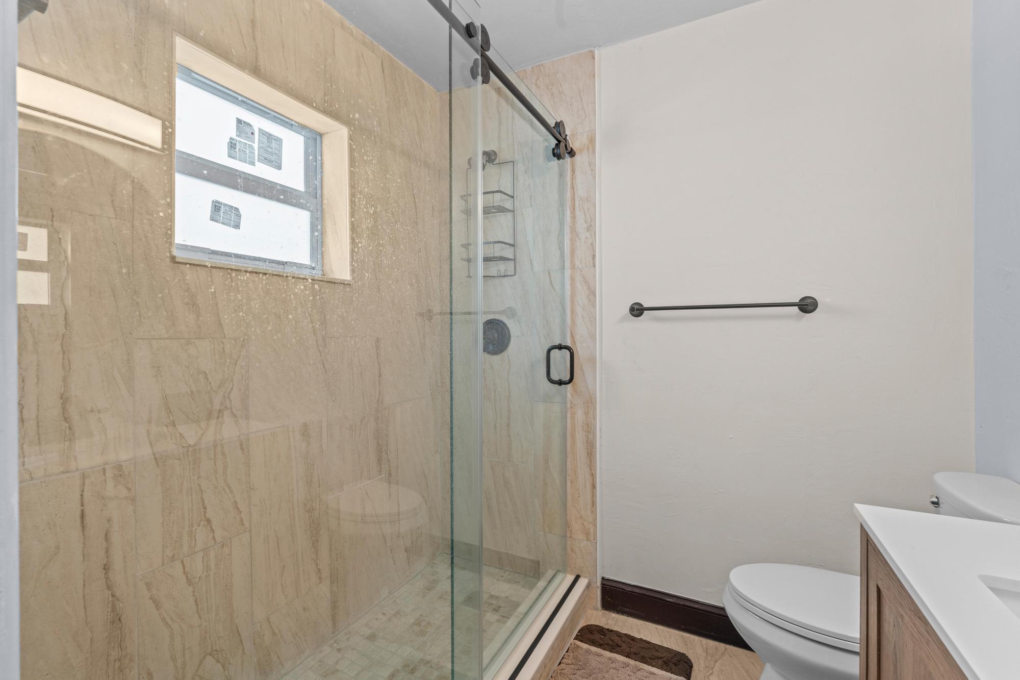 741 West 10th Street Riviera Beach, FL 33404 - Photo 26 of 30 Mast Shower bath