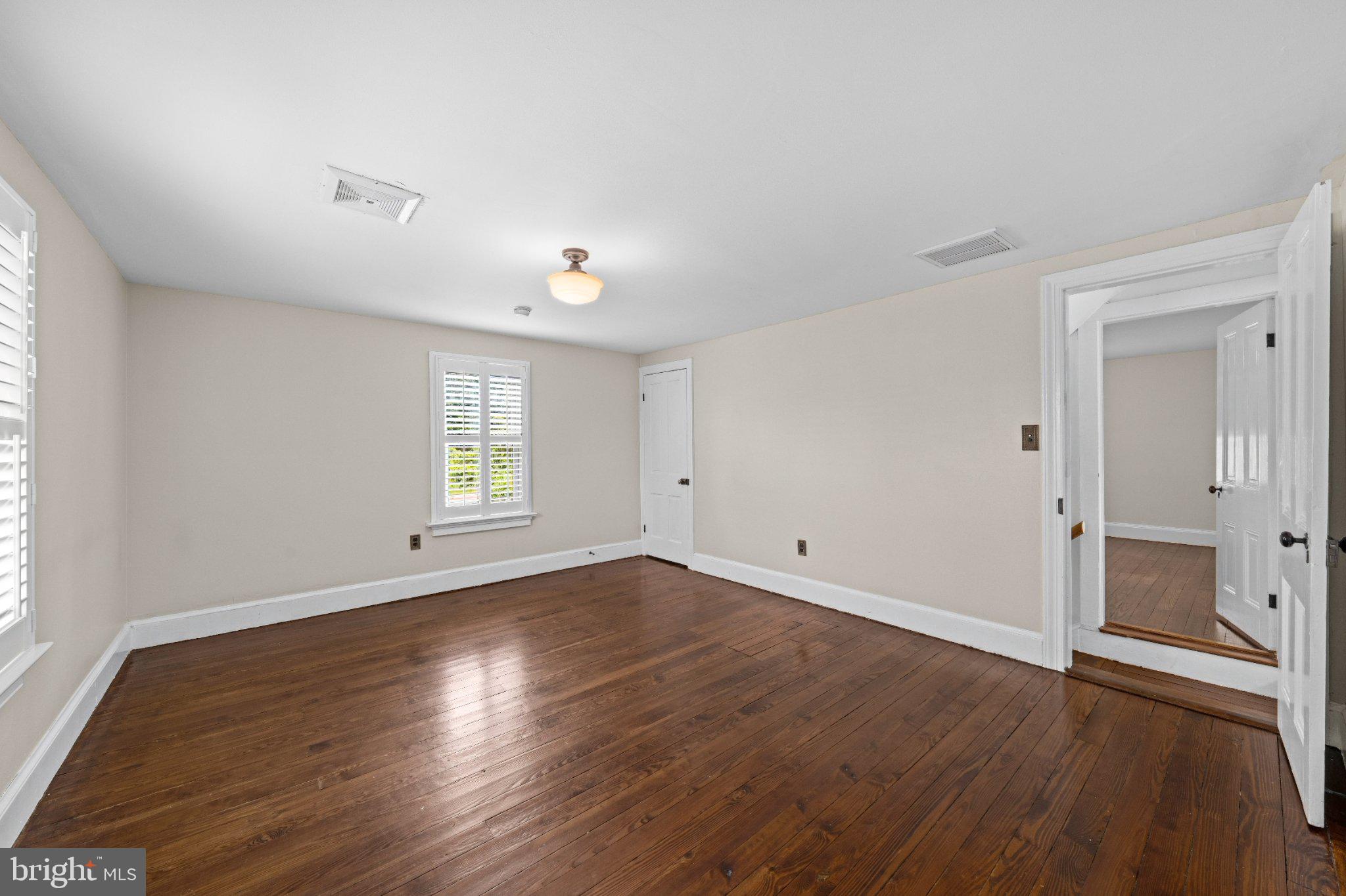 703 Dranesville Road Herndon, VA 20170 - Photo 14 of 35 Spacious room with natural light.