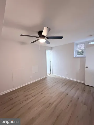 a bathroom with a toilet