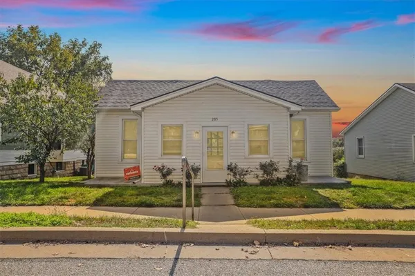 $215,000 | 205 High Street, Platte City, MO 64079