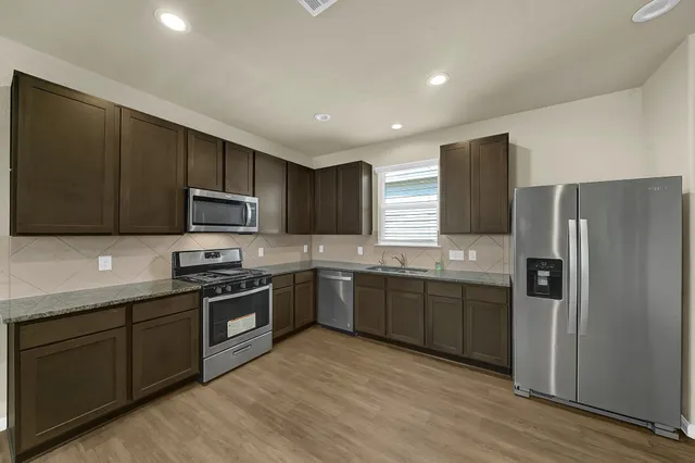 $2,000 | 4274 McGregor Blf Lane, Conroe, TX 77304