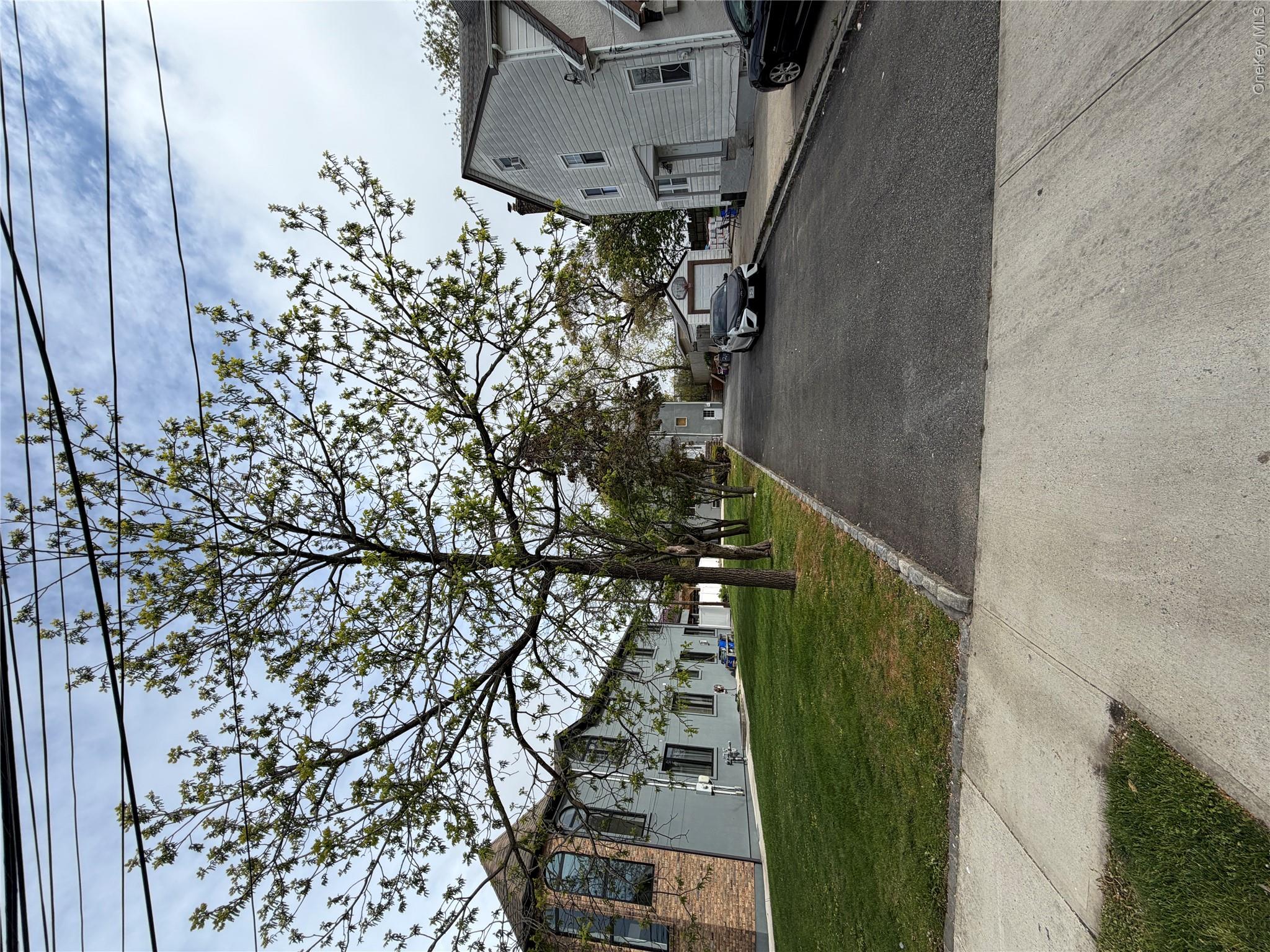 215 Spring Street Lawrence, NY 11559 - Photo 3 of 5