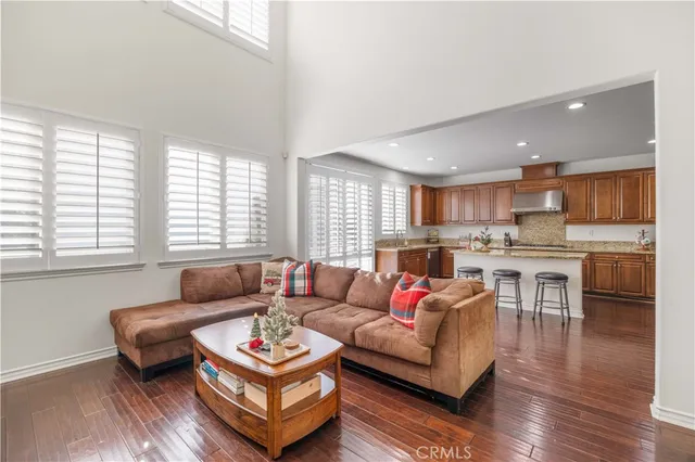 $4,800 | 236 West Weeping Willow Avenue, Orange, CA 92865