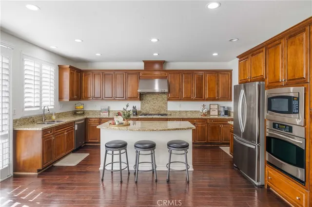 $4,800 | 236 West Weeping Willow Avenue, Orange, CA 92865