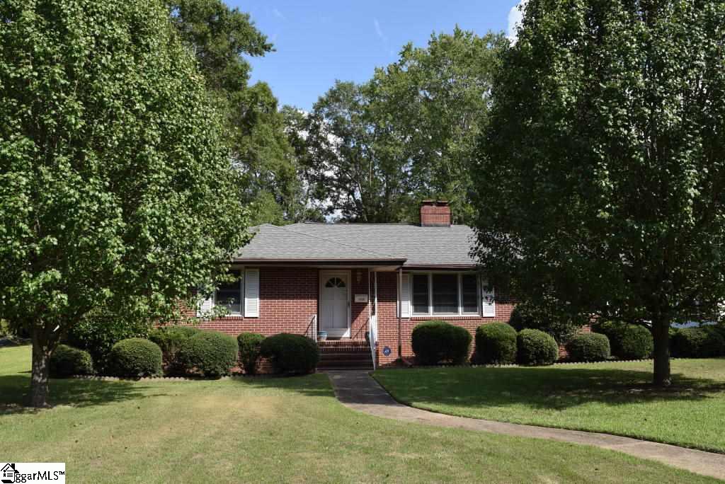 413 West Hampton Avenue Honea Path, SC 29654 - Photo 1 of 36 Gallery Image 1