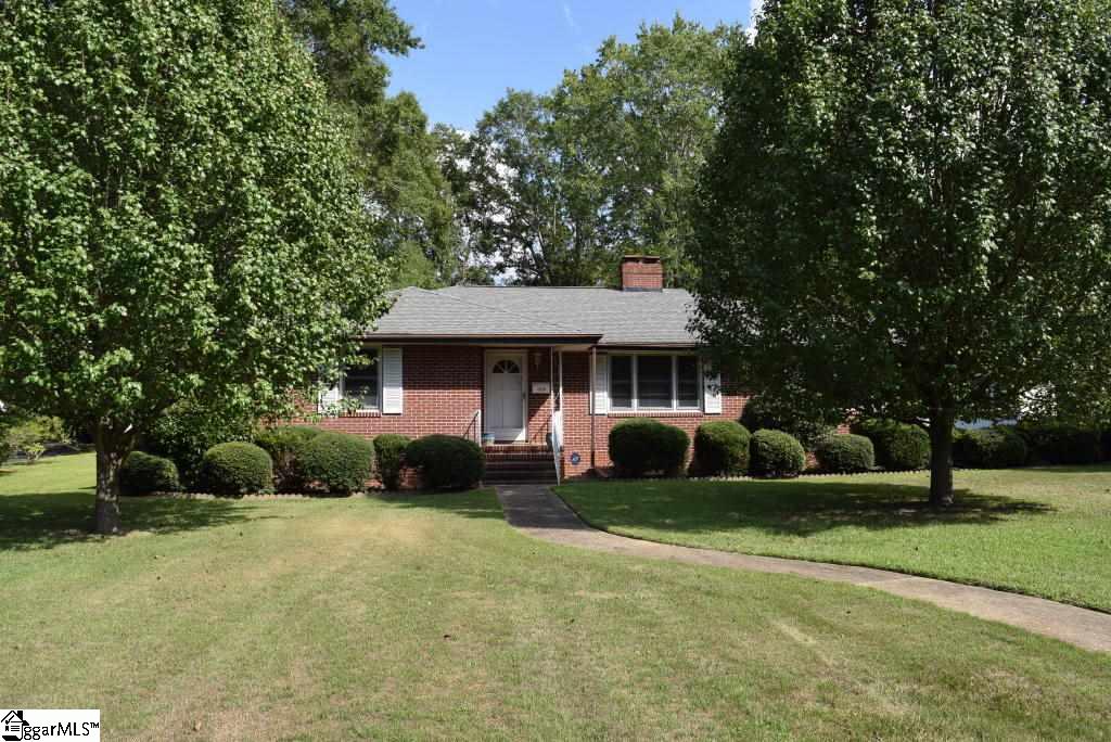 413 West Hampton Avenue Honea Path, SC 29654 - Photo 2 of 36 Gallery Image 2
