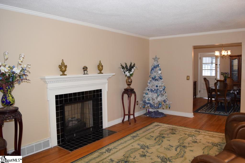 413 West Hampton Avenue Honea Path, SC 29654 - Photo 6 of 36 Gallery Image 6