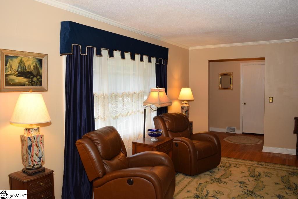 413 West Hampton Avenue Honea Path, SC 29654 - Photo 9 of 36 Gallery Image 9