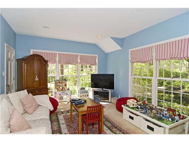 623 Round Hill Road Indianapolis, IN 46260 - Photo 12 of 24