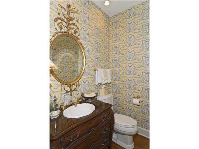 623 Round Hill Road Indianapolis, IN 46260 - Photo 4 of 24