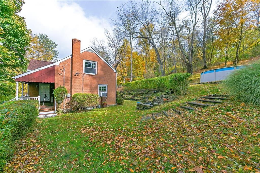 649 Lougeay Road Pittsburgh, PA 15235 - Photo 3 of 24 Gallery Image 3