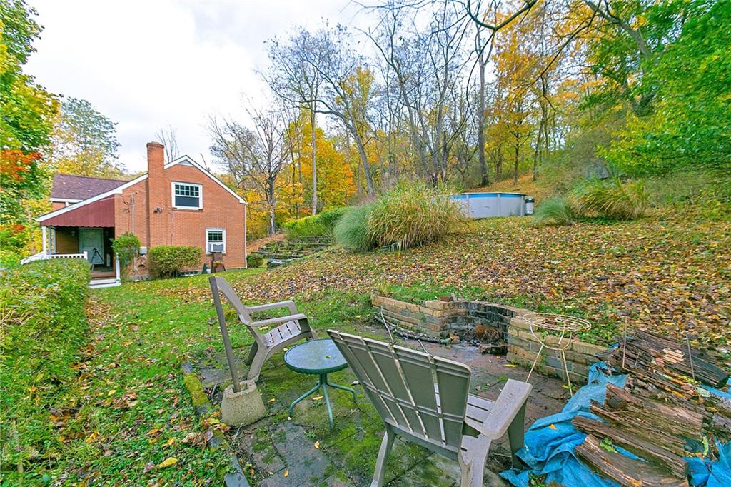 649 Lougeay Road Pittsburgh, PA 15235 - Photo 4 of 24 Gallery Image 4