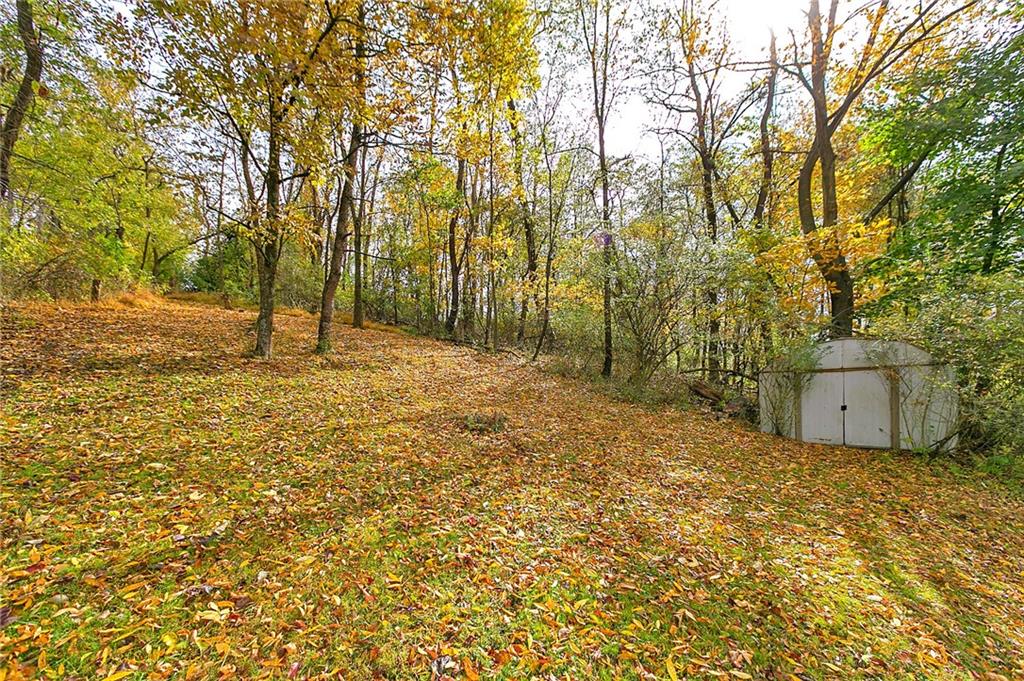 649 Lougeay Road Pittsburgh, PA 15235 - Photo 10 of 24 Gallery Image 10