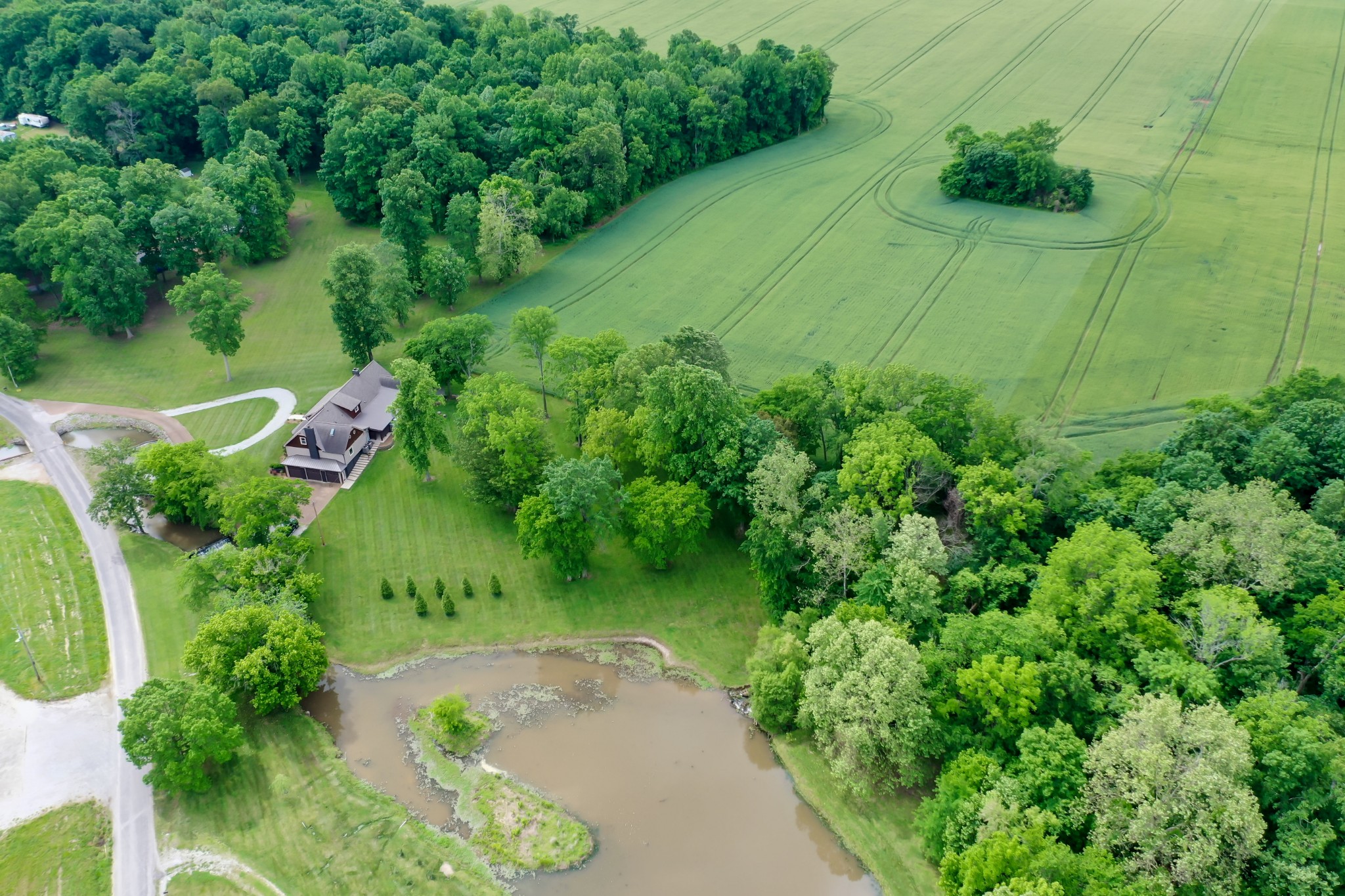 6557 Lamont Road Springfield, TN 37172 - Photo 41 of 62 an aerial view of a house