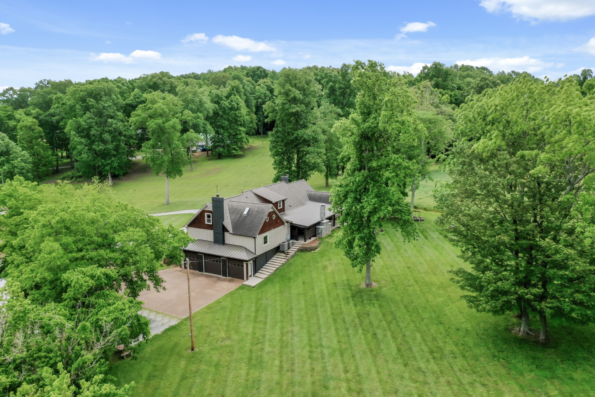 6557 Lamont Road Springfield, TN 37172 - Photo 45 of 62 a view of a garden with lawn chairs