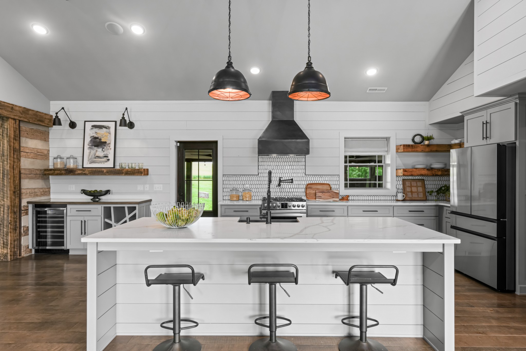 6557 Lamont Road Springfield, TN 37172 - Photo 6 of 62 a kitchen with stainless steel appliances granite countertop a sink refrigerator and cabinets