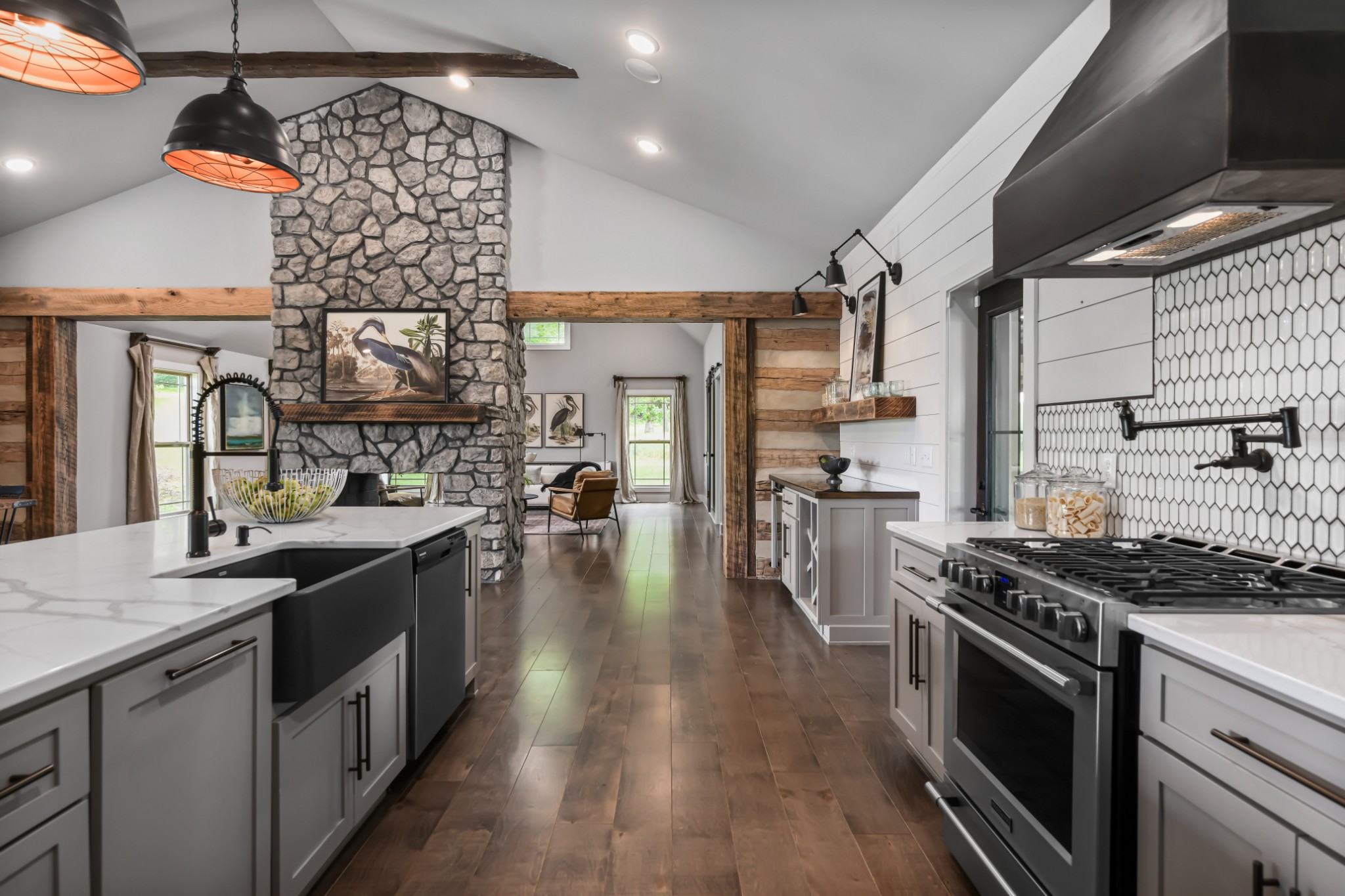6557 Lamont Road Springfield, TN 37172 - Photo 8 of 62 a kitchen with stainless steel appliances a sink dishwasher stove and oven