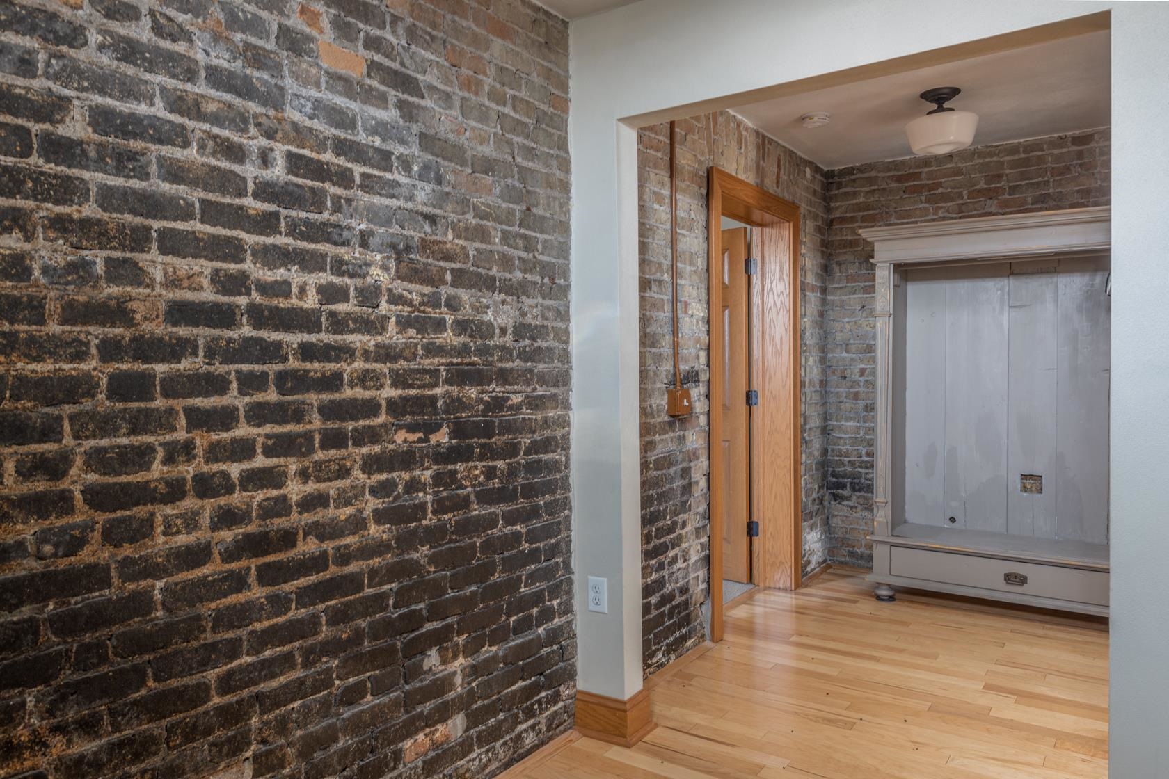 105 Washington Avenue, Unit 4 Oshkosh, WI 54901 - Photo 12 of 15