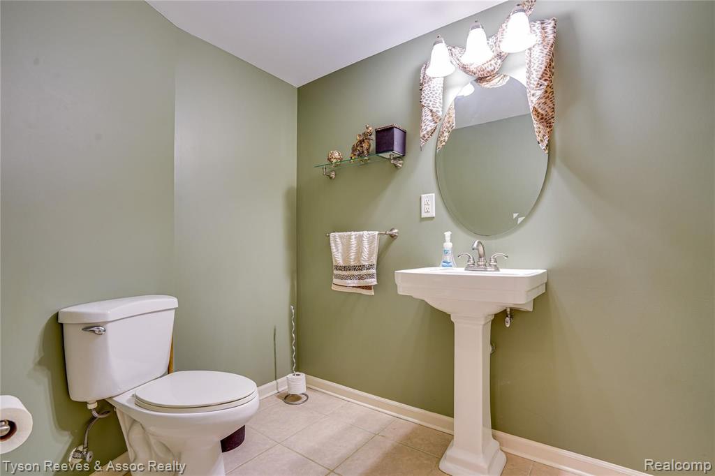 1957 Catlin Drive Rochester, MI 48306 - Photo 36 of 38