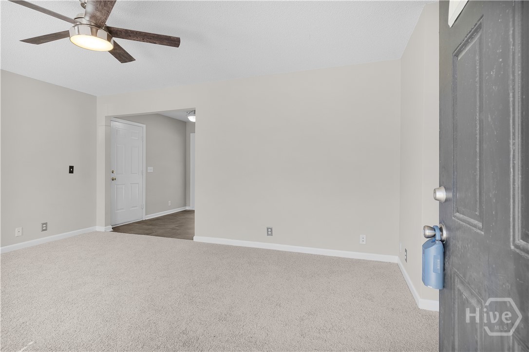 115 South Pointe Drive Rincon, GA 31326 - Photo 20 of 31 Living Room(1)