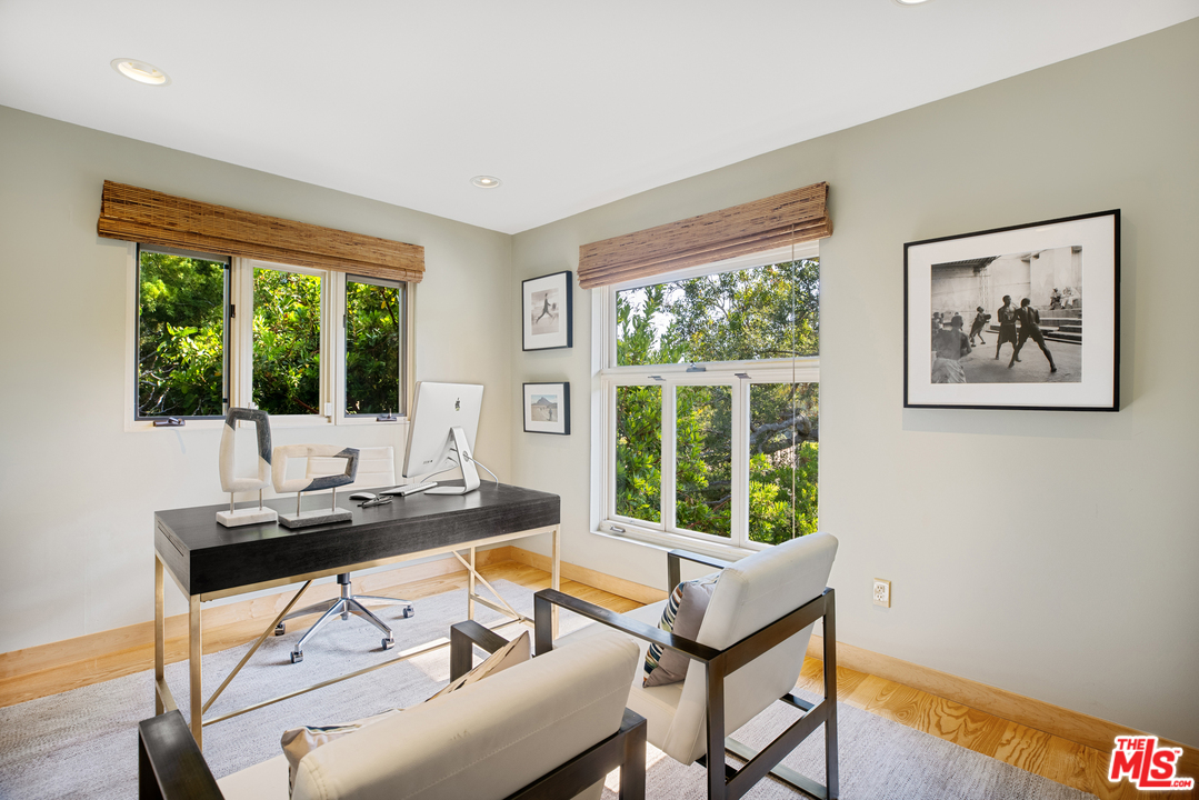501 Latimer Road Santa Monica, CA 90402 - Photo 22 of 53 Gallery Image 22