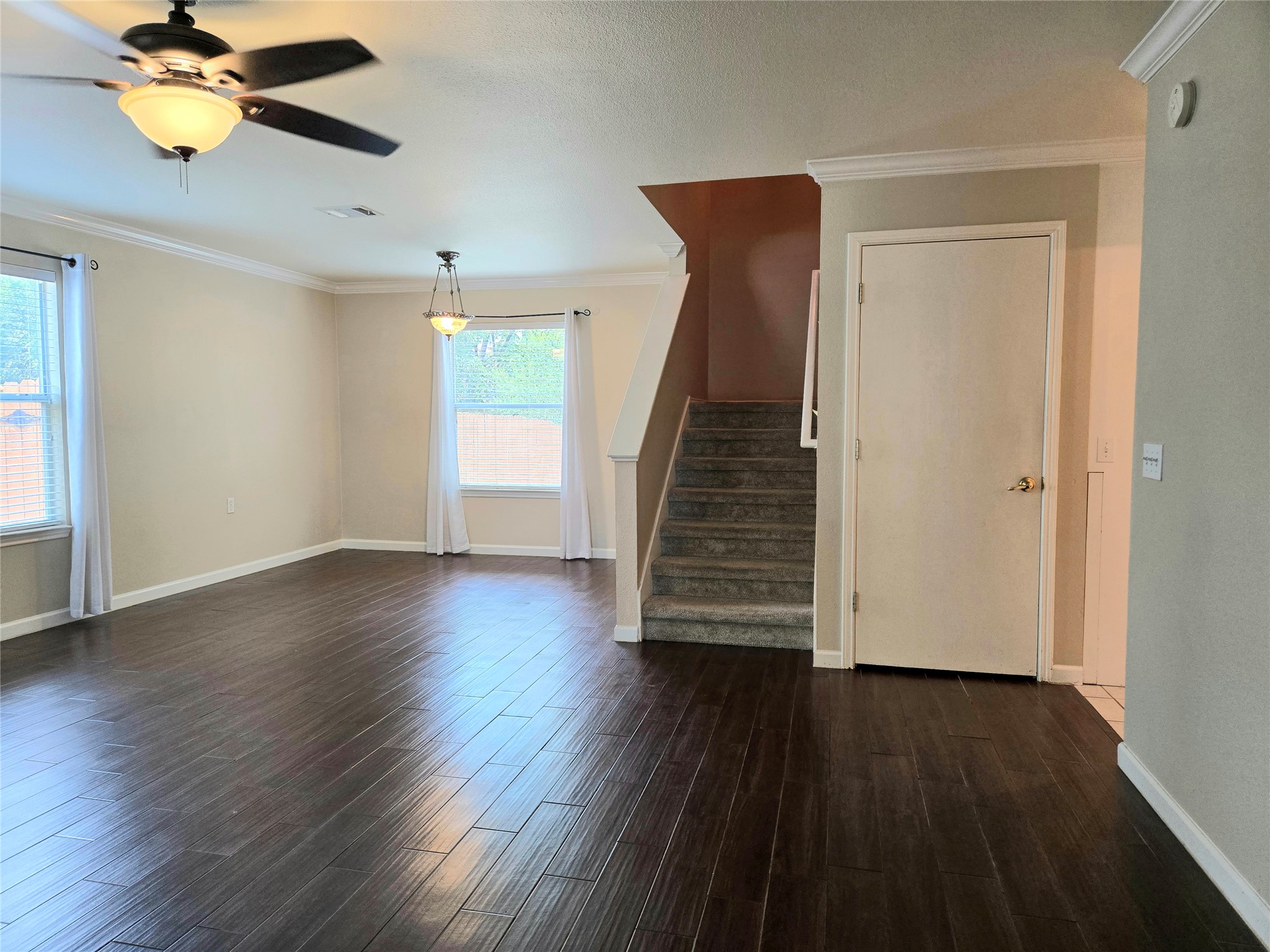 809 Sheraton Avenue Austin, TX 78745 - Photo 4 of 27