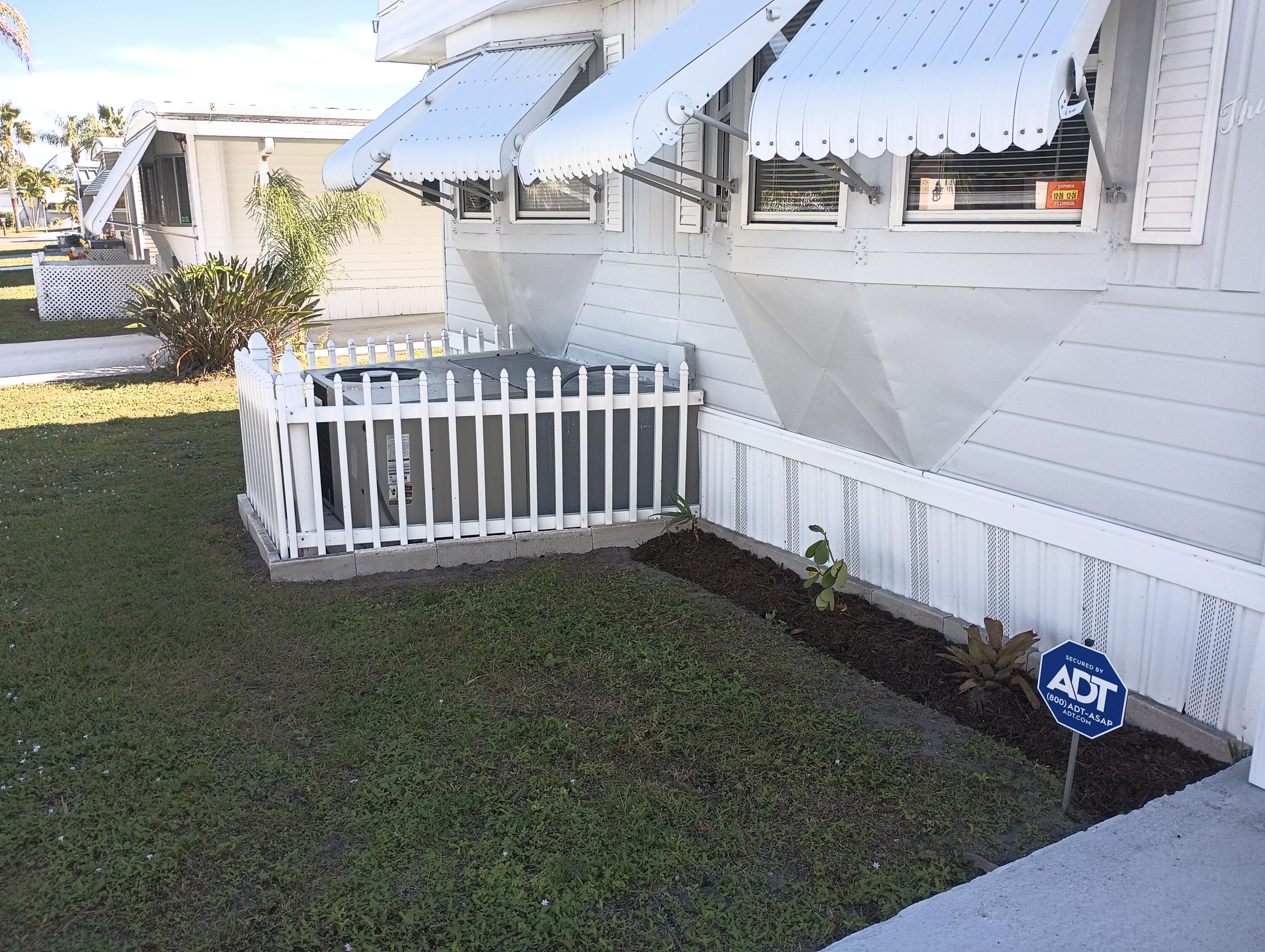 31 Huarte Way Port St. Lucie, FL 34952 - Photo 4 of 27 IMG_20251122_130920806