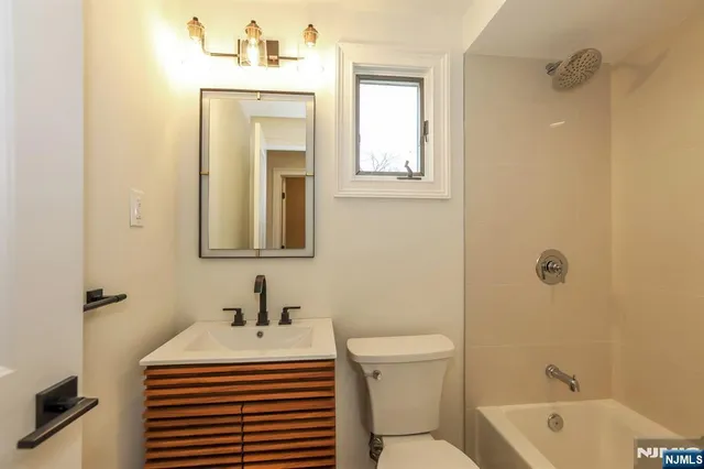 $5,500 | 238 Phelps Avenue, Cresskill, NJ 07626