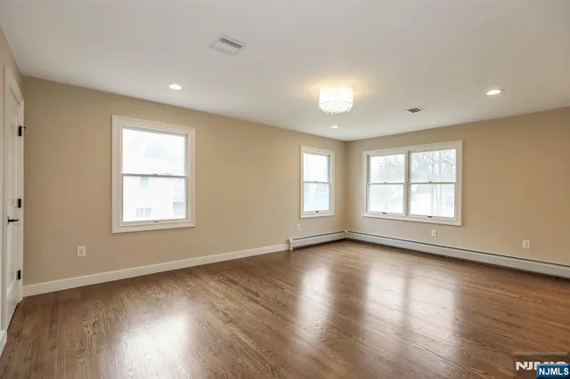 $5,500 | 238 Phelps Avenue, Cresskill, NJ 07626