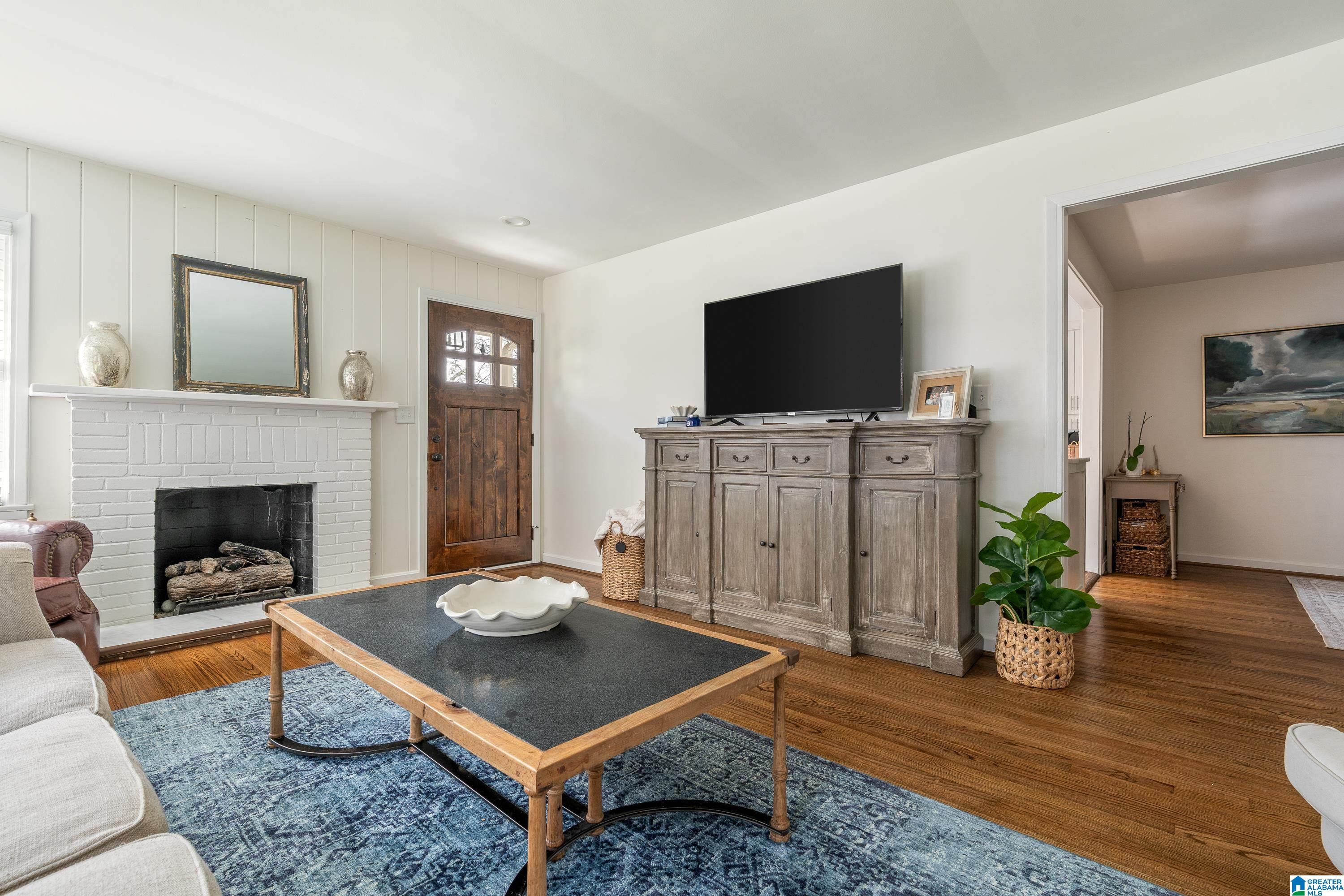 1092 Columbiana Road Birmingham, AL 35209 - Photo 7 of 36