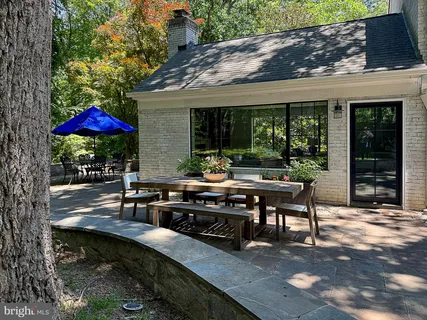 $2,100,000 | 710 Live Oak Drive, McLean, VA 22101