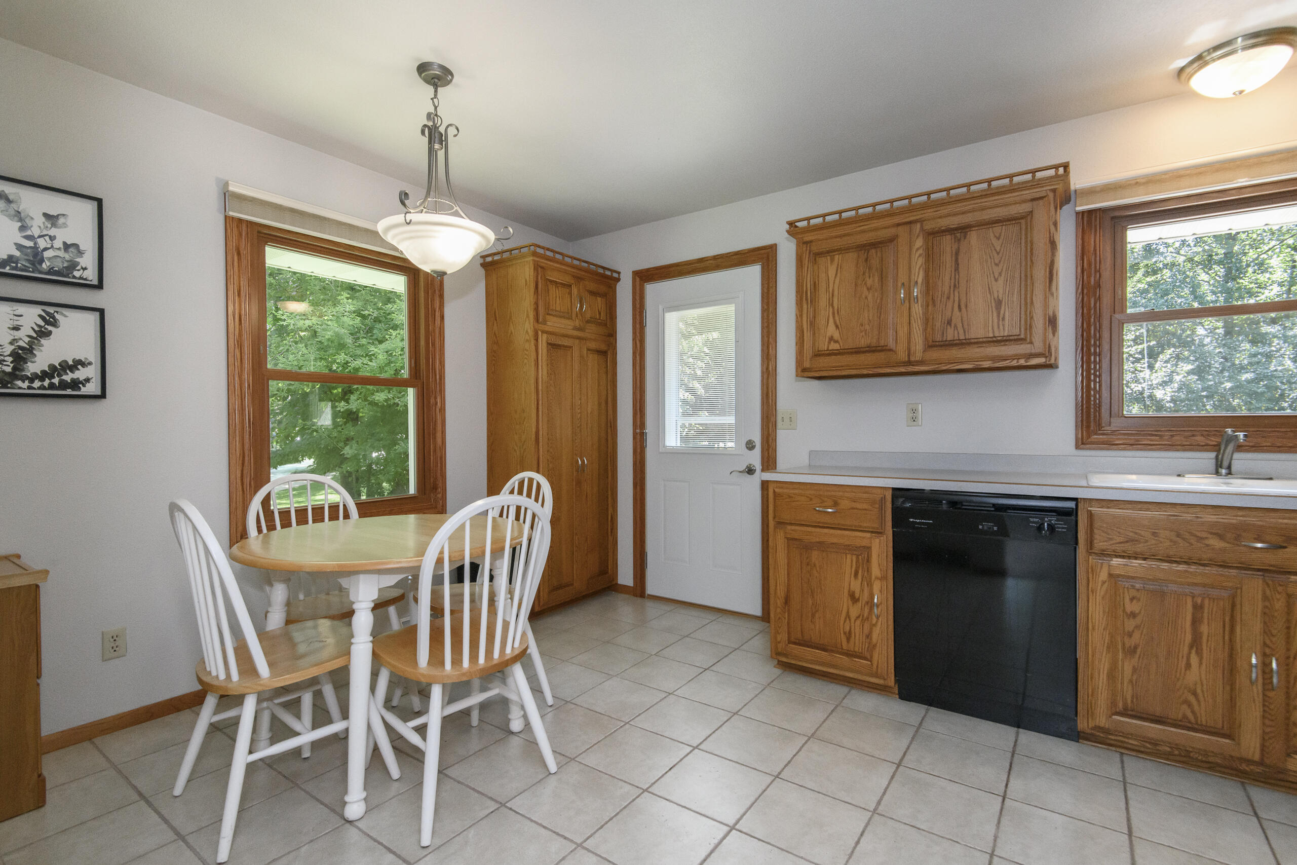 N93-w24655 Bark Road Colgate, WI 53017 - Photo 33 of 62 Dinning Area B