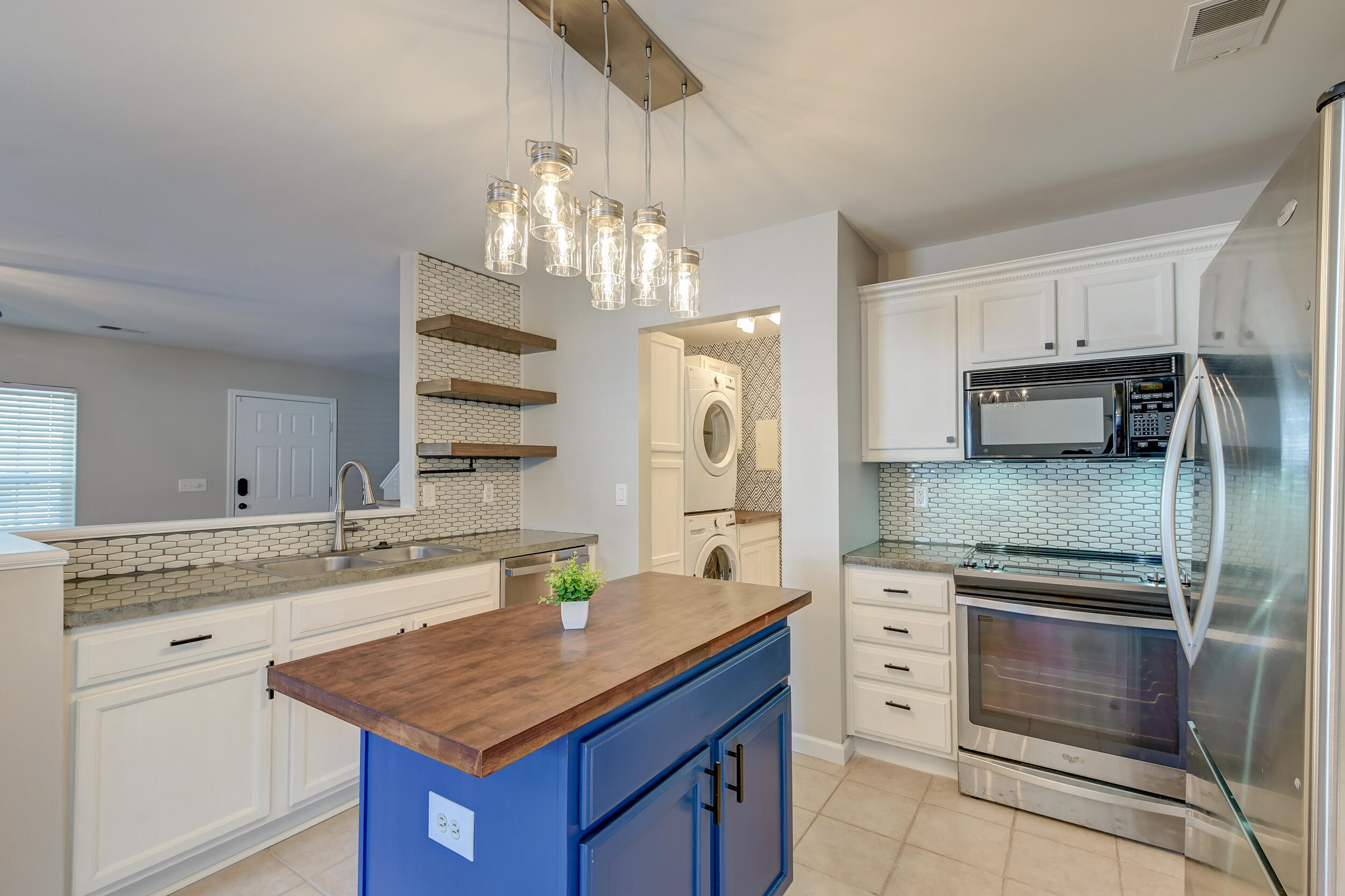 242 2 Pond Loop Ladson, SC 29456 - Photo 4 of 42