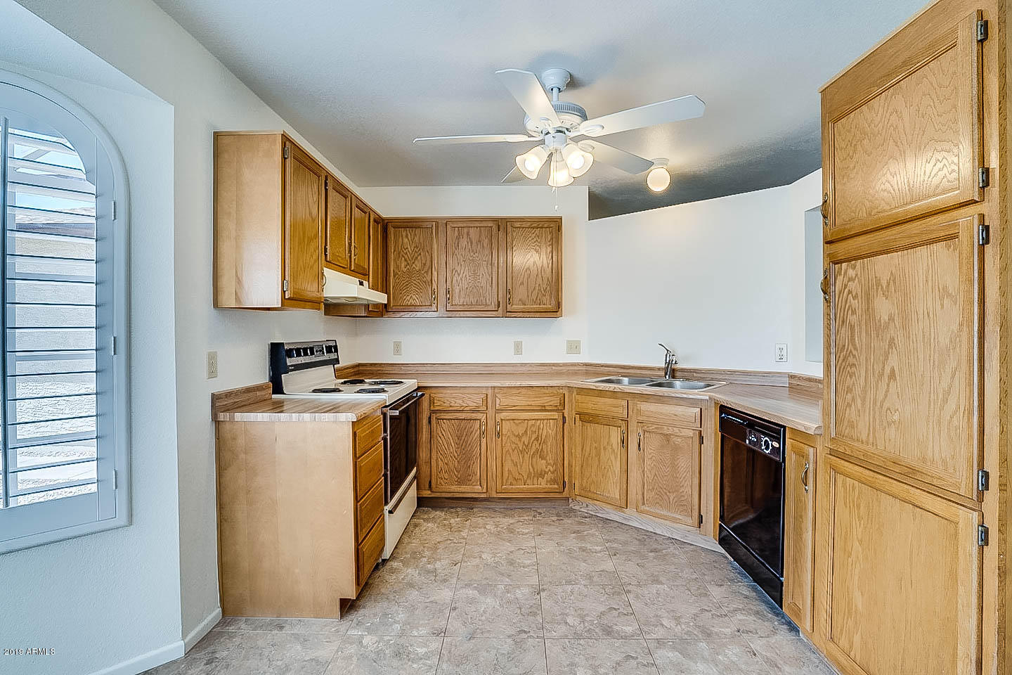 644 East Appaloosa Road Gilbert, AZ 85296 - Photo 2 of 19 photo_02