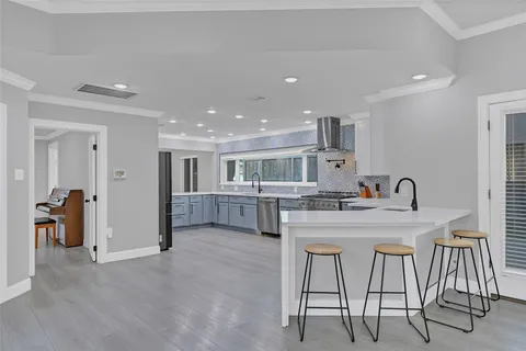 $1,220,000 | 5122 Braesheather Drive, Houston, TX 77096