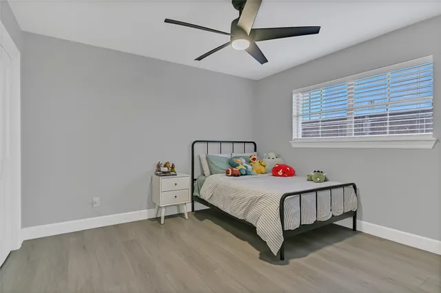 $1,220,000 | 5122 Braesheather Drive, Houston, TX 77096